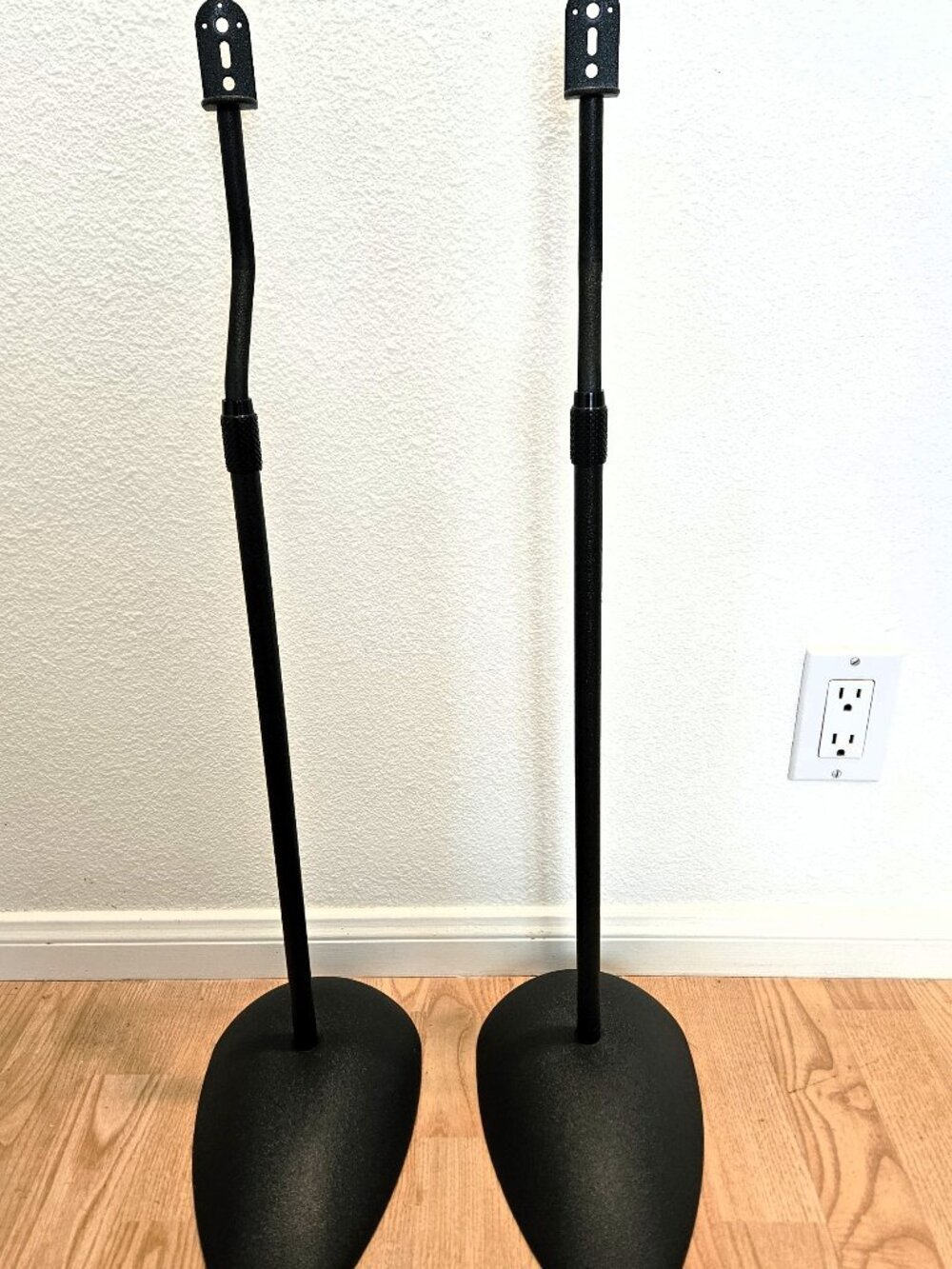 PAIR Universal Speaker Stands Satellite & Bookshelf Adjustable Height 26" to 37"